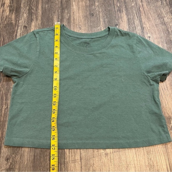 Urban Outfitters Army Green Round Neckline Crop Short Sleeves Casual Top Y2K S - Picture 9 of 11